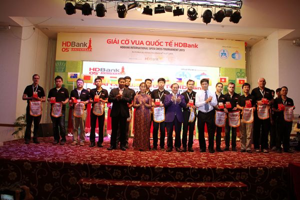 hdbank5_001.jpg