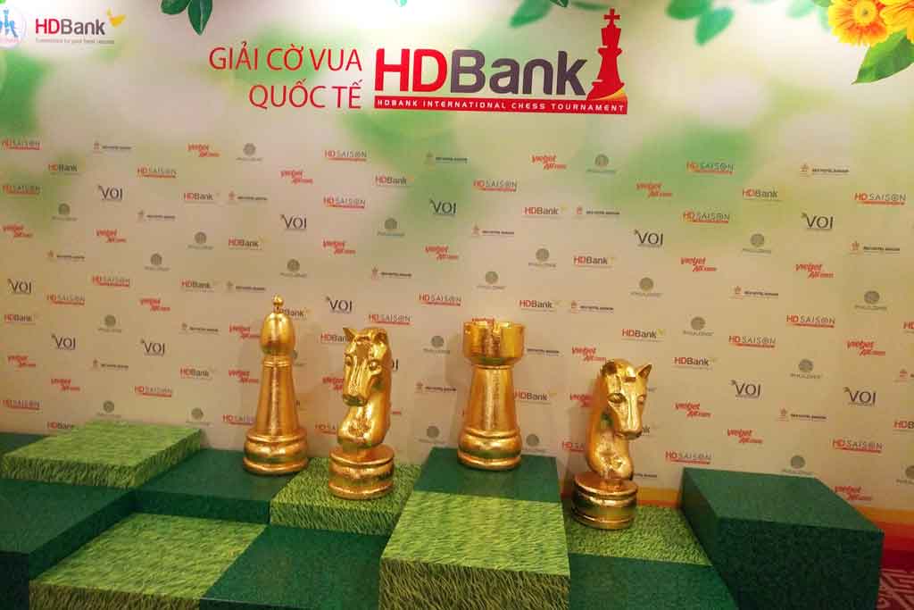 Trổ tài đoán Đế vương rinh Iphone XS Max cùng HDBank chess 2019